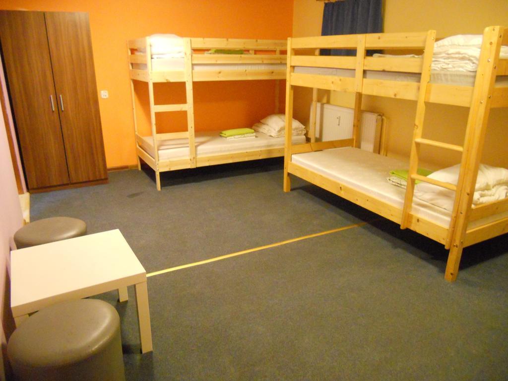 Old Town Hostel Гданск Стая снимка