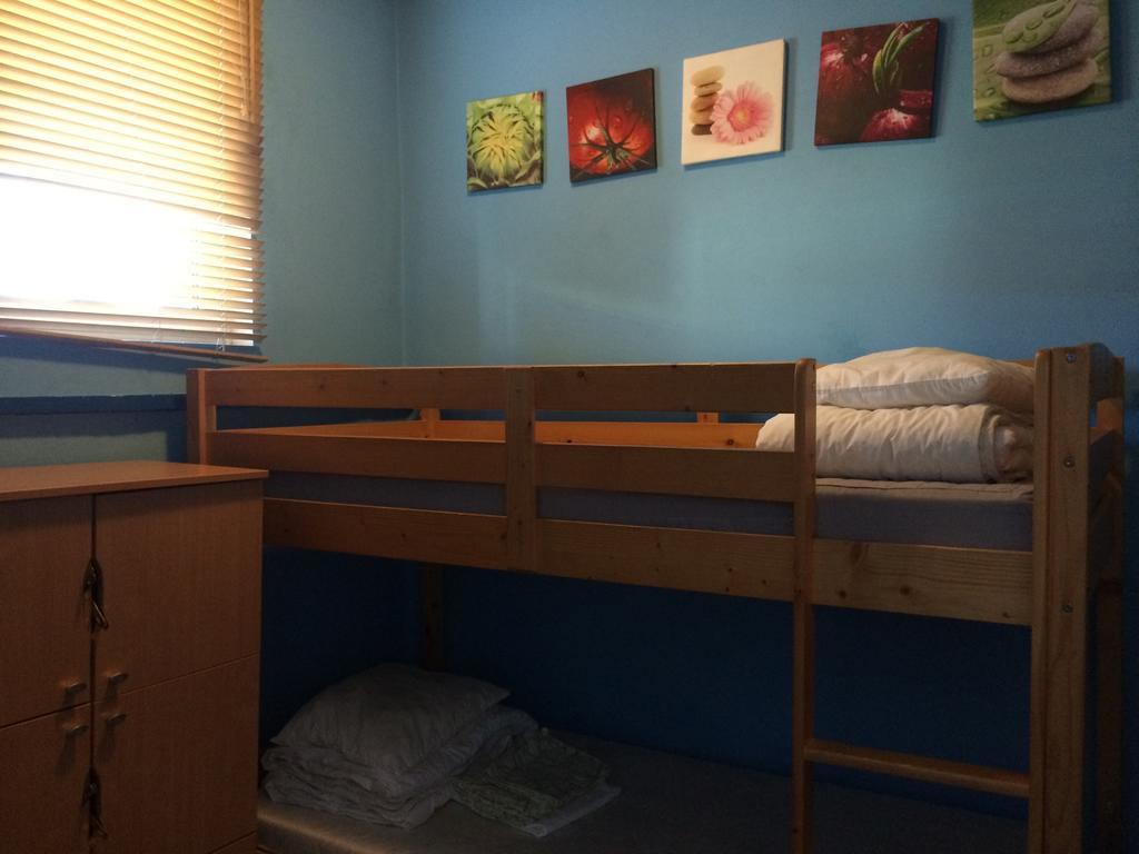 Old Town Hostel Гданск Стая снимка